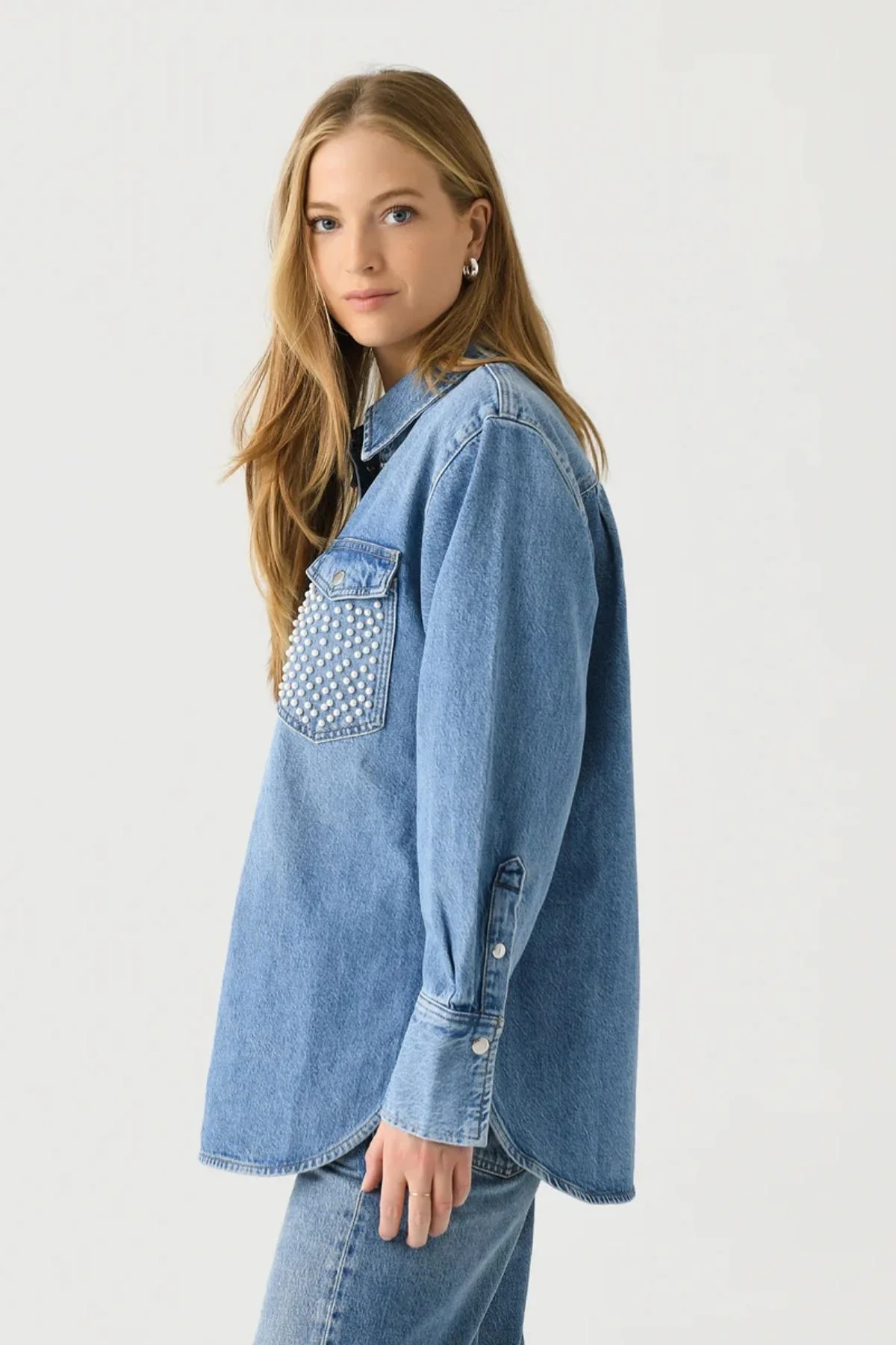 Frame Denim Atelier Oversized Denim Jacket - Daylight Pearl - Image 4