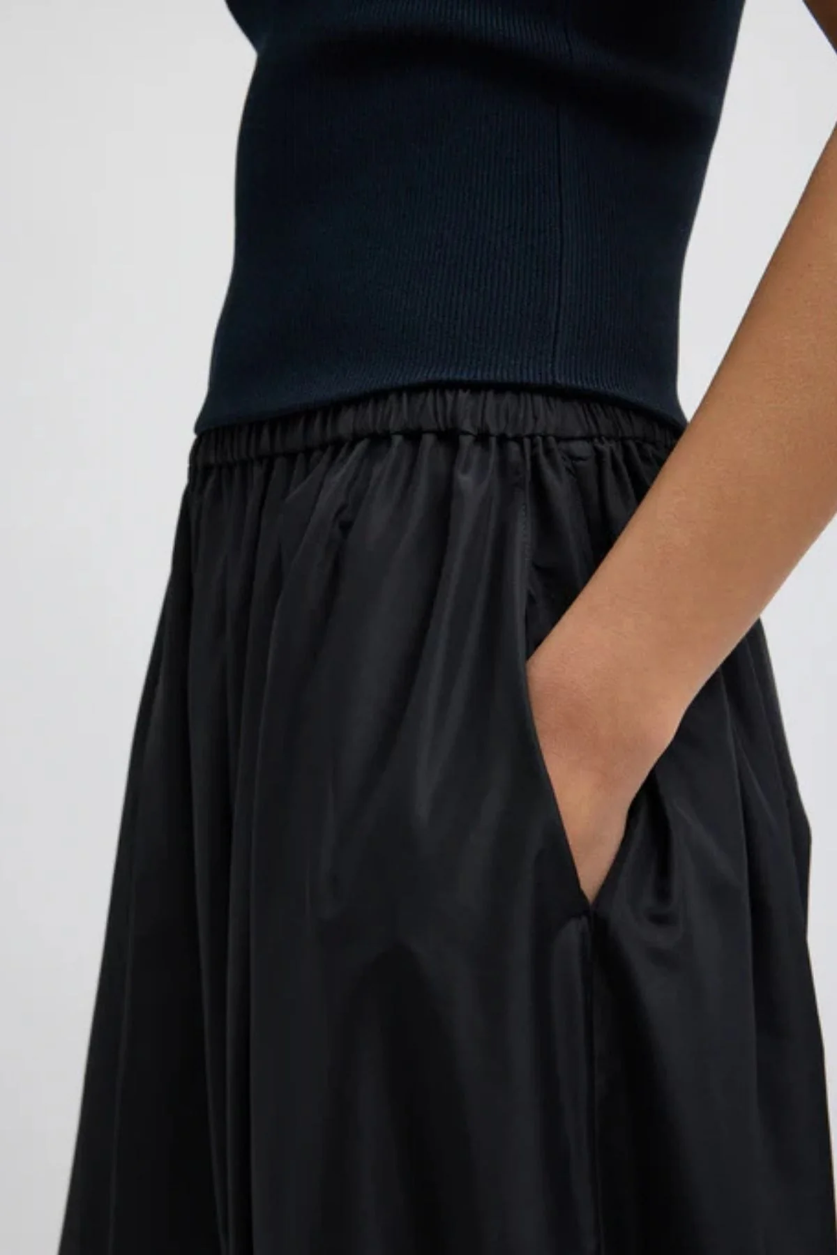 Tibi Summer Nylon Zeppelin Pant - Black - Image 4