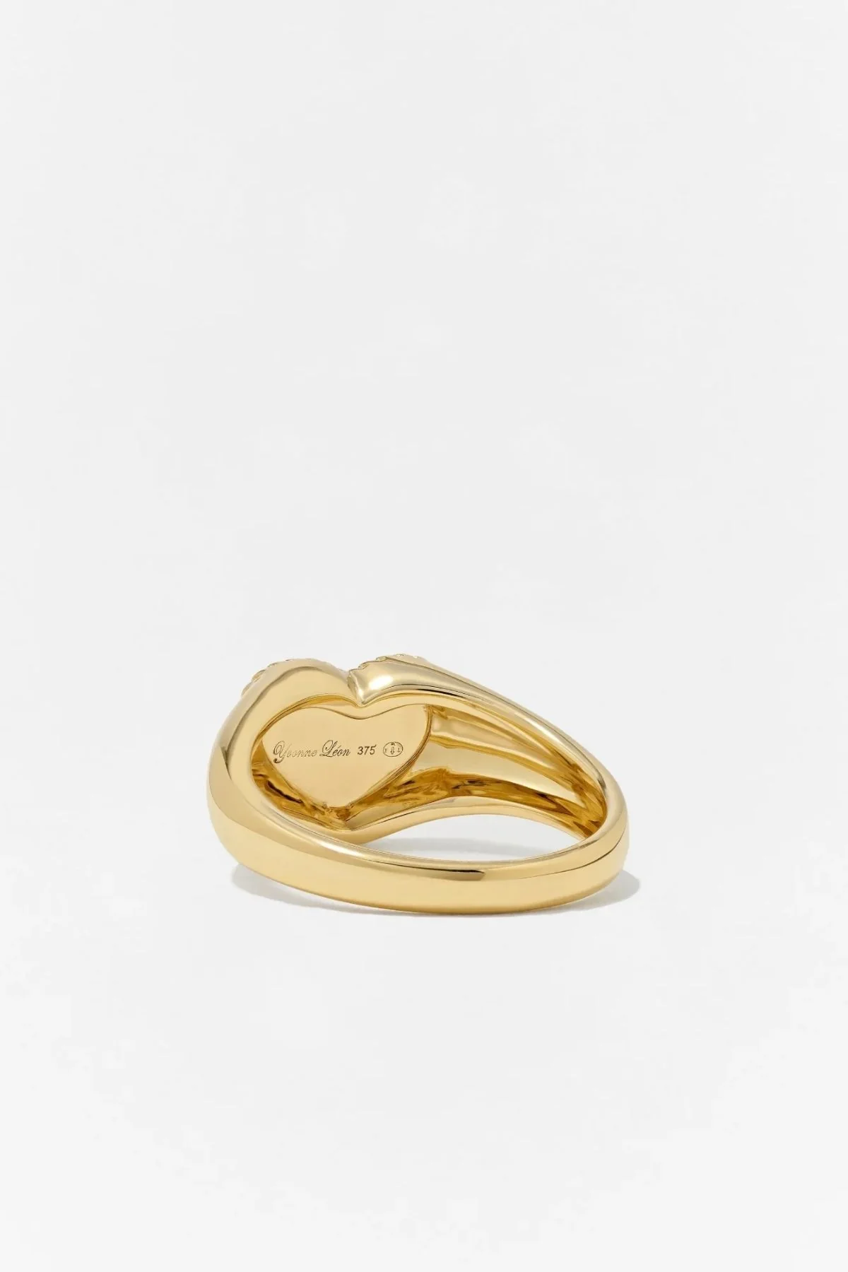 Yvonne Léon Baby Chevalière Malachite Heart Ring - Yellow Gold - Image 3